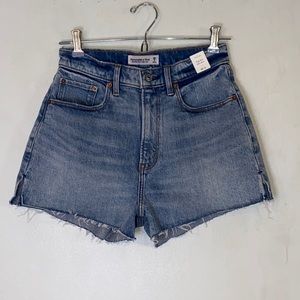 Abercombie &Fitch The Mom Short High Rise Curve Love Rainbow Sequin Shorts Sz 26